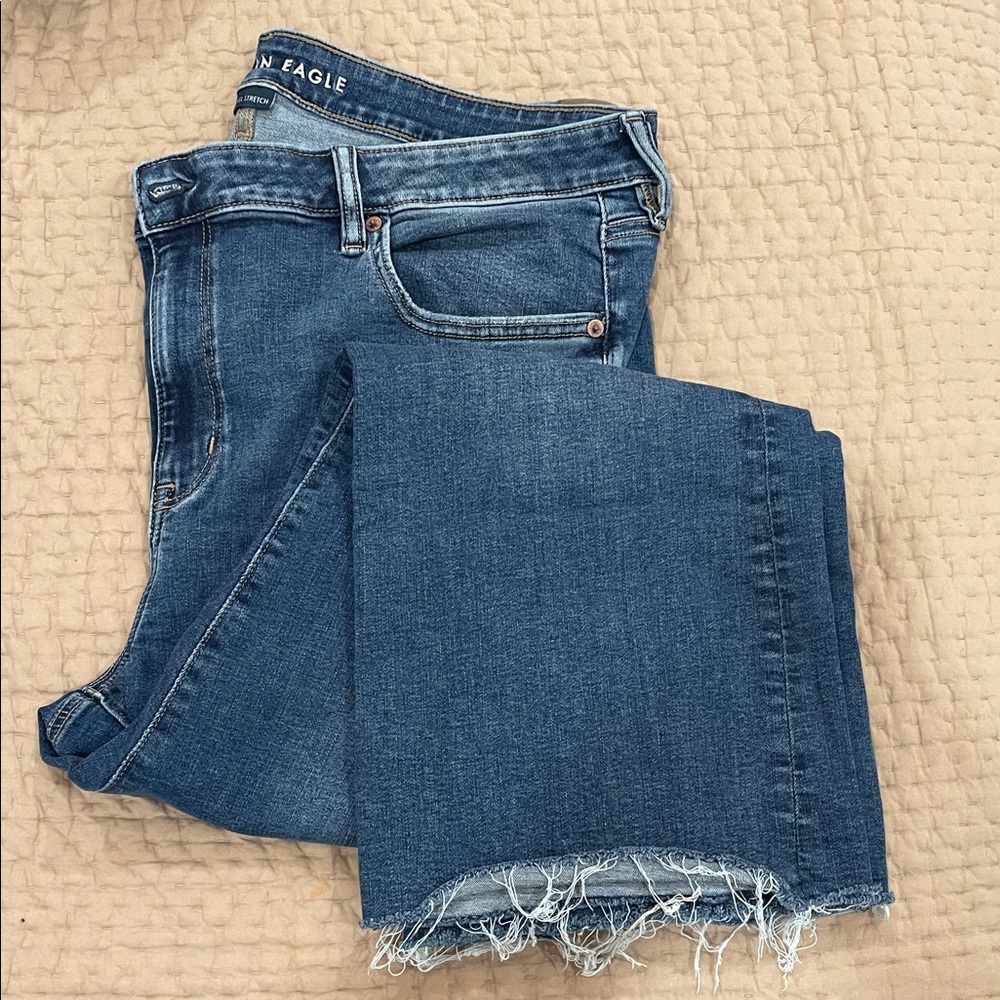 American Eagle Outfitters Women's High-Rise Kick Boot Crop